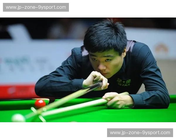 绝代双骄的绿呢博弈：当丁俊晖的“矛”遇上塞尔比的“盾”